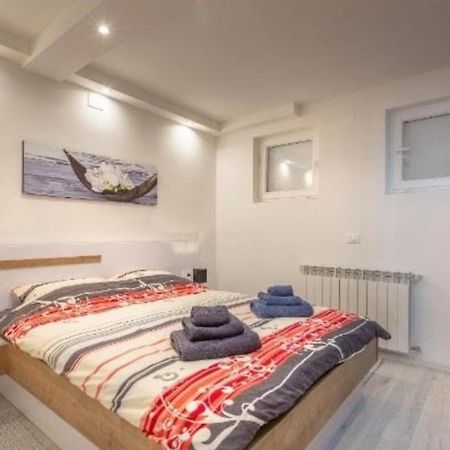 Ferienwohnung Newly Renovated App Goran Umag Exterior foto
